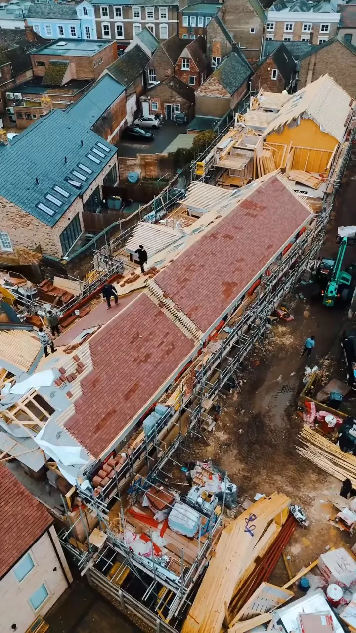 New roof timbers on the St Neots development