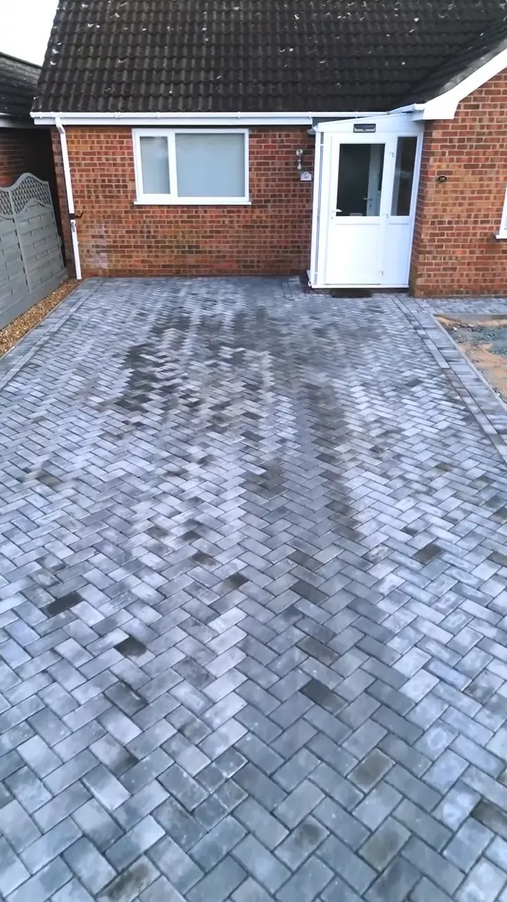 Tobermore Pedesta block paving in Slate in Attleborough